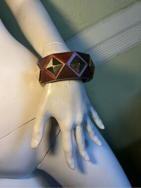 Vintage wood & pyramid studs chunky bangle